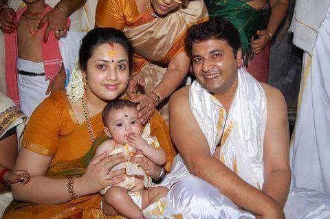 Celebrities with Family Members UNSEEN PHOTOS