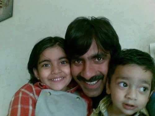 Celebrities with Family Members UNSEEN PHOTOS