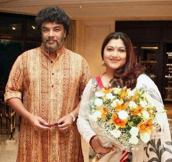 Celebrities with Family Members UNSEEN PHOTOS