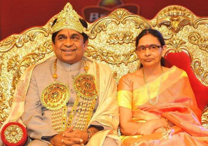 Celebrities With Family Unseen Pics