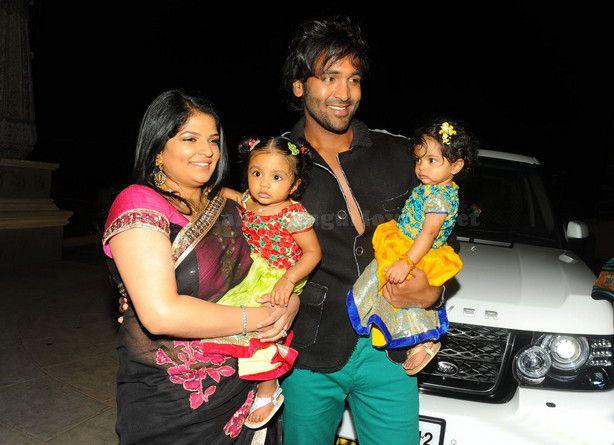 Celebrities With Family Unseen Pics