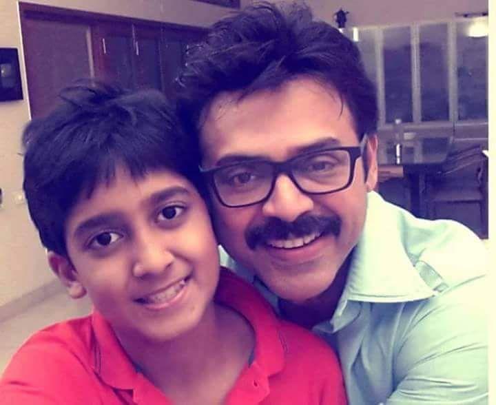 Celebrities With Family Unseen Pics