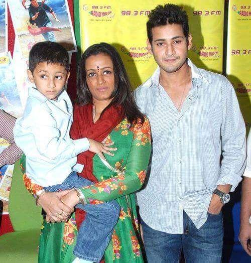 Celebrities With Family Unseen Pics