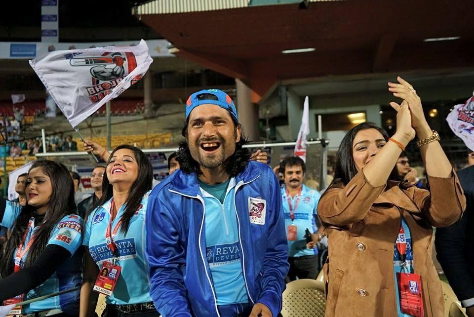  Celebrity Cricket League Pics