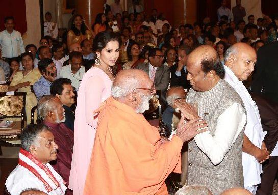 Celebs Receive Padma Awards at Rashtrapathi Bhavan