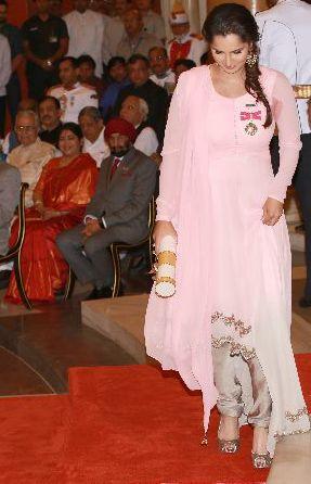 Celebs Receive Padma Awards at Rashtrapathi Bhavan