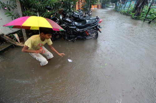 Chennai Rain Effect Photos 2015
