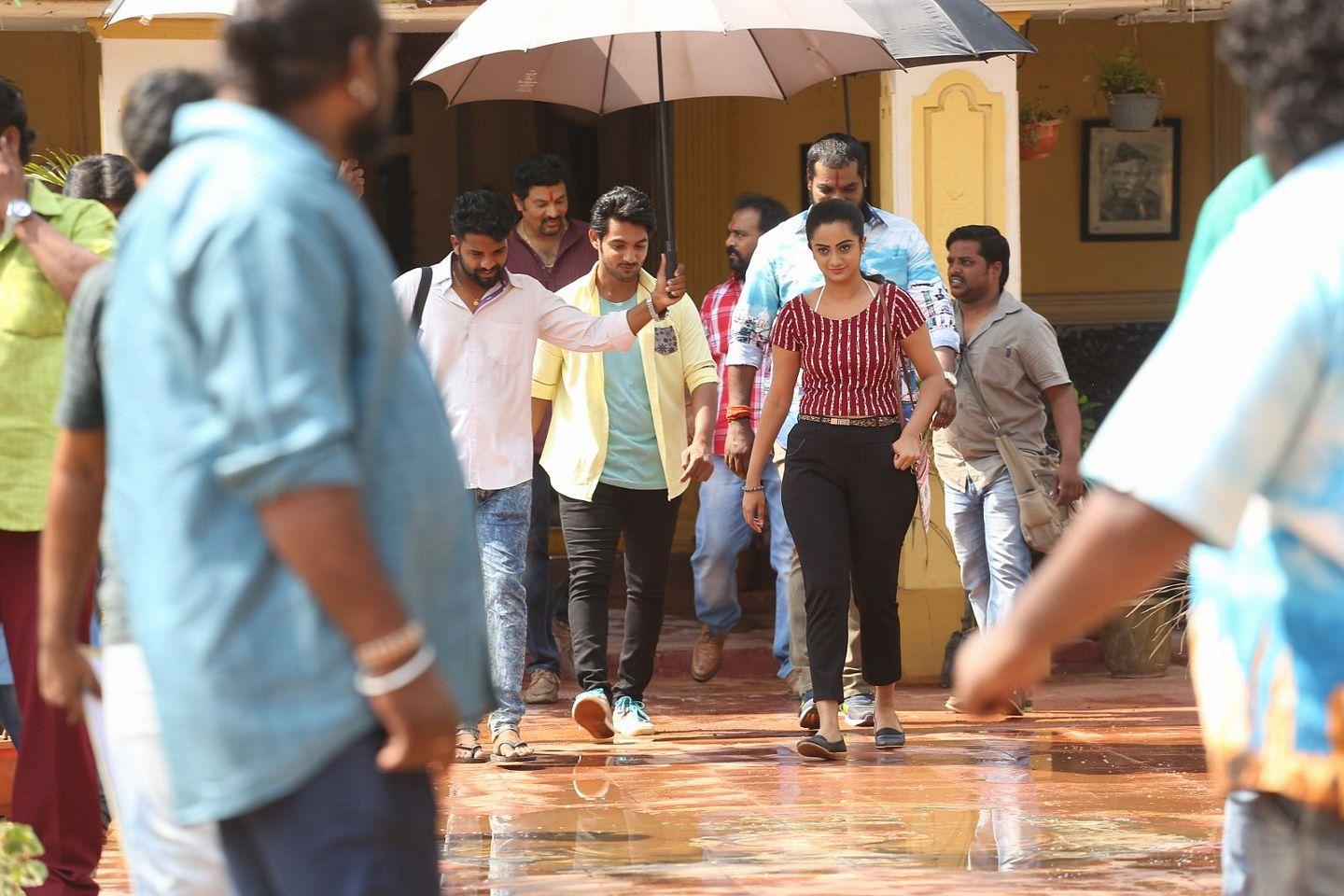 Chuttalabbayi Movie Shooting Spot Pics