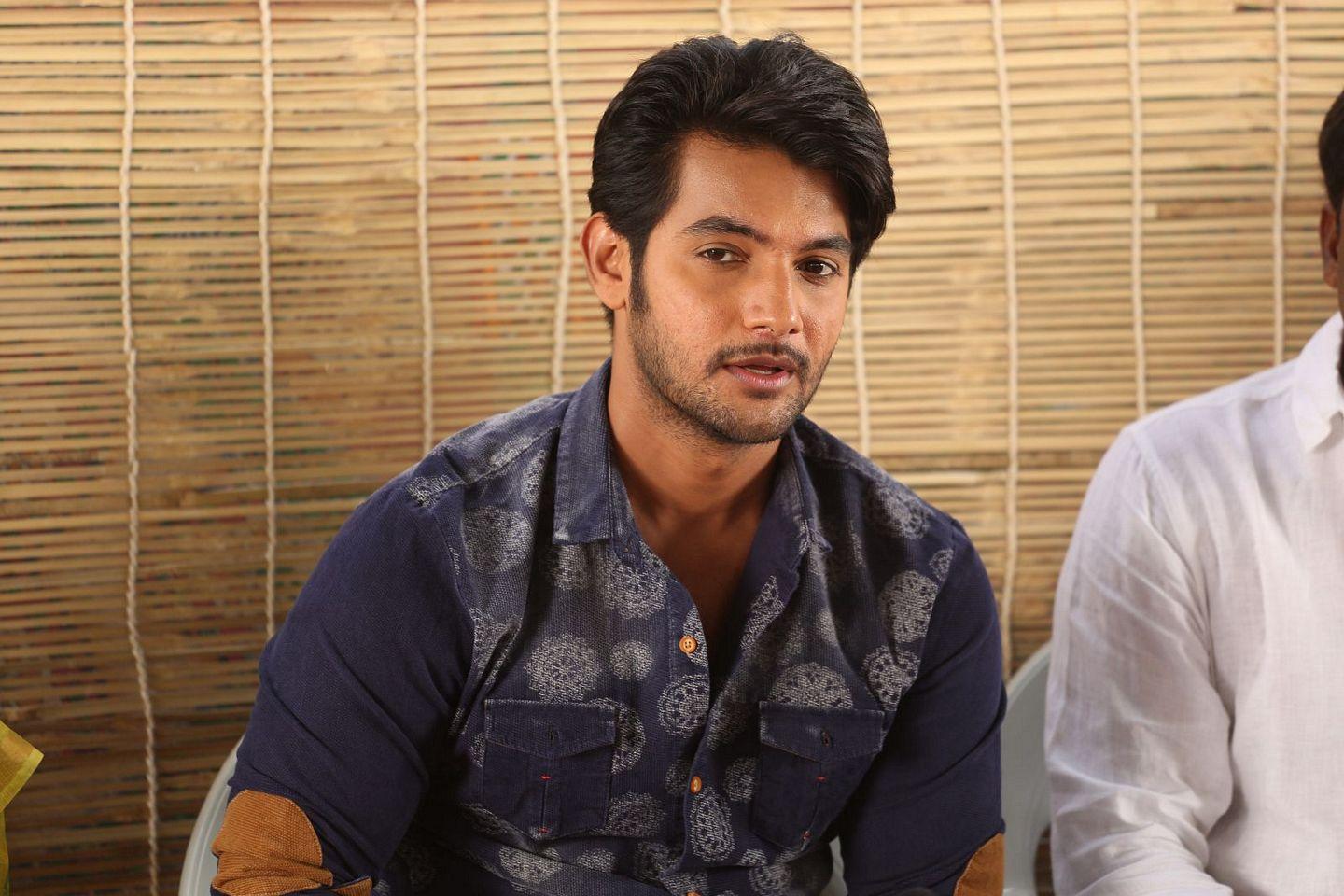 Chuttalabbayi Movie Shooting Spot Pics
