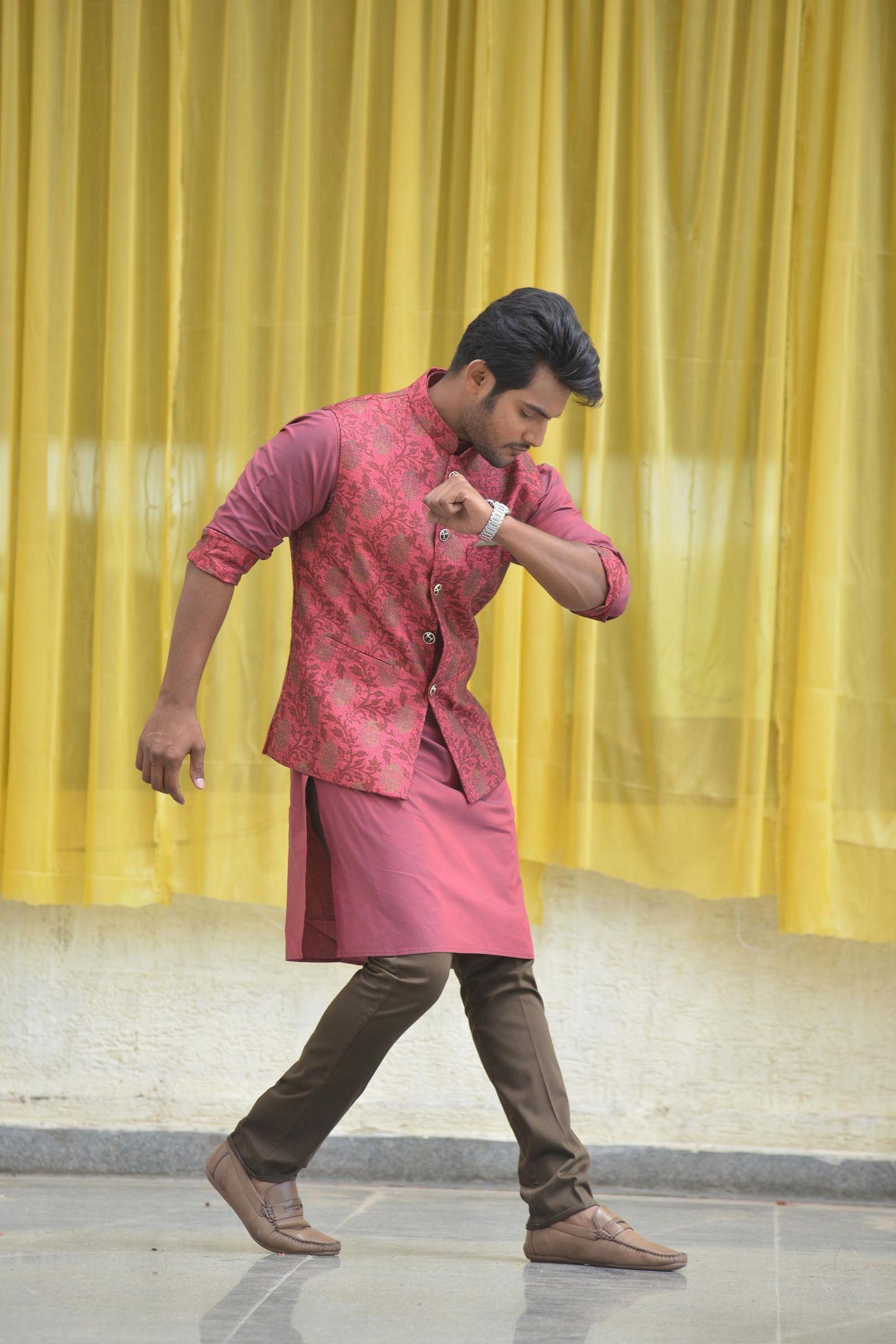 Chuttalabbayi Movie Stills