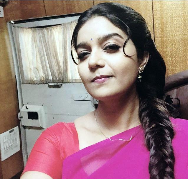 Colours Swathi Rare Pictures