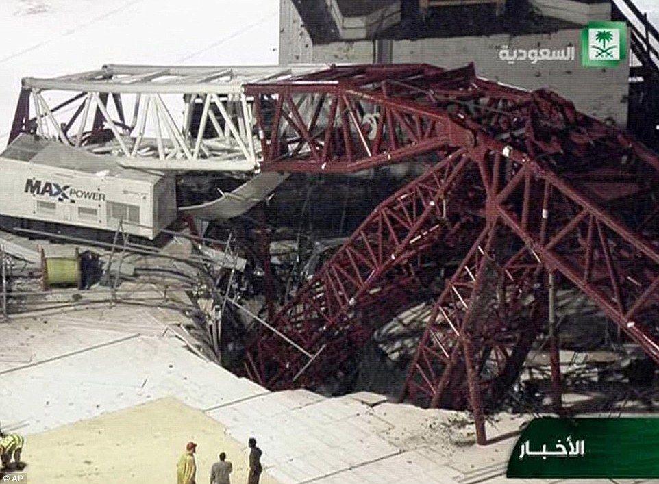 Crane Collapse at Mecca Grand Mosque Photos