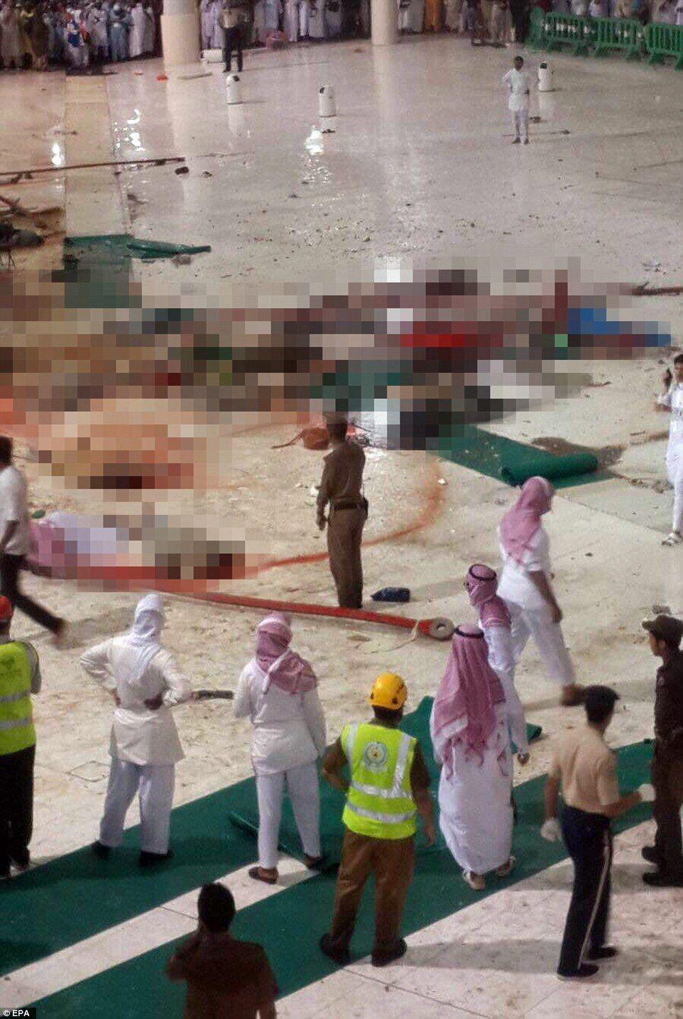 Crane Collapse at Mecca Grand Mosque Photos