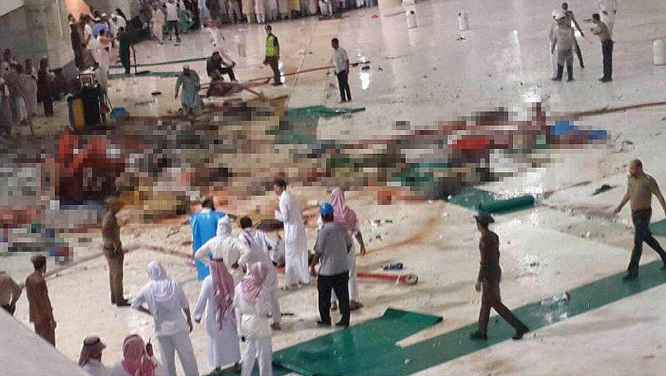 Crane Collapse at Mecca Grand Mosque Photos