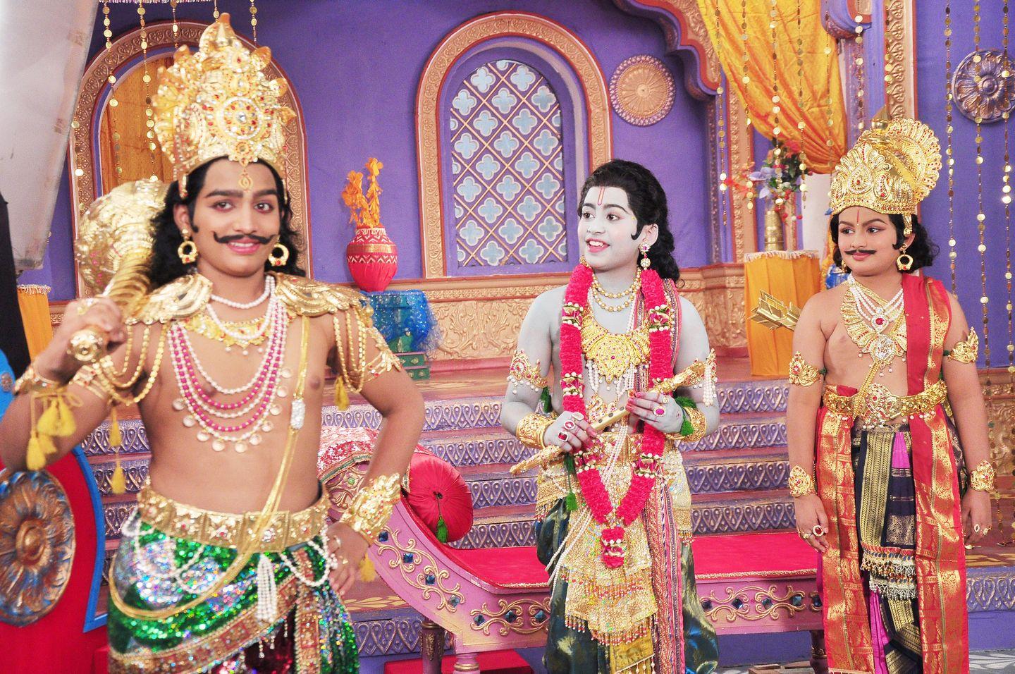 Dana Veera Sura Karna Movie Stills