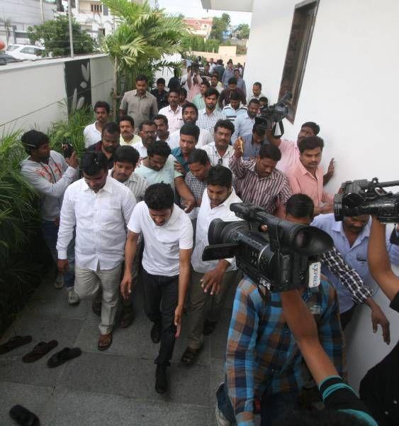 Emotional Welcome To Revanth Reddy By Family Members Photos