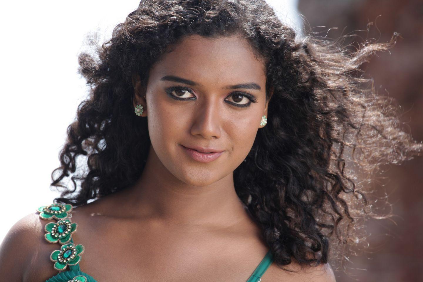 Ennul Aayiram Movie Stills
