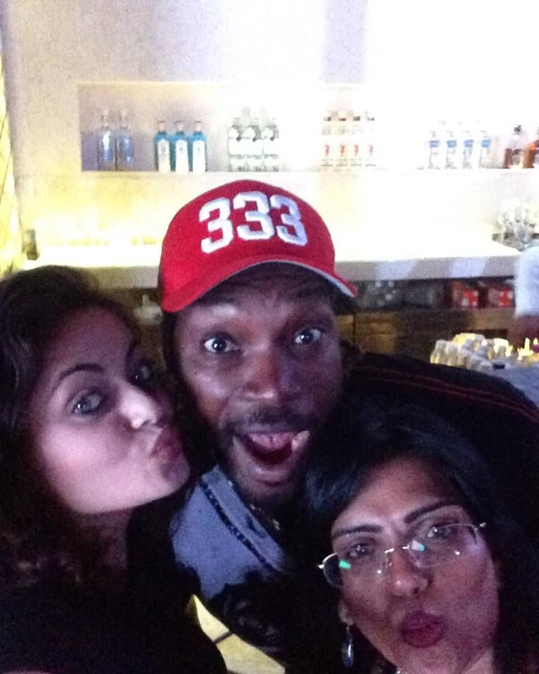 Exclusive Pics Sneha Ullal Party with West Indies cricket team