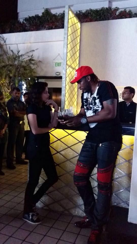 Exclusive Pics Sneha Ullal Party with West Indies cricket team
