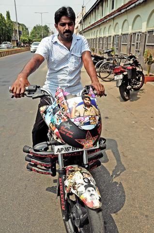 Fans Crazy Over Pawan Kalyan