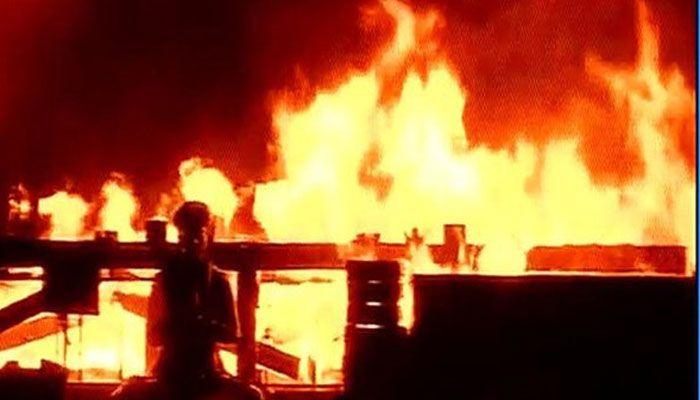 Fire At Make In India Week Event Photos