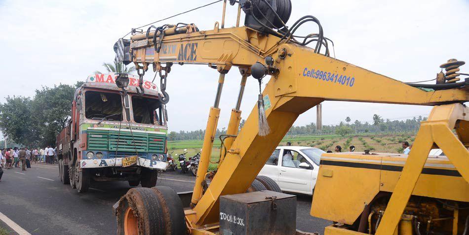 Gandepalli Road Accident Photos