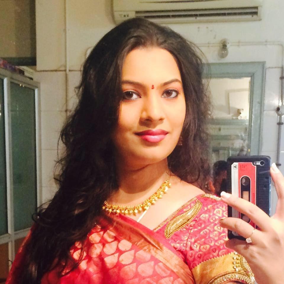 Beautiful Singer Geetha Madhuri Unseen Photos