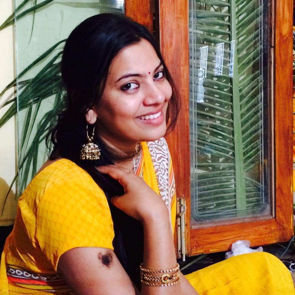 Beautiful Singer Geetha Madhuri Unseen Photos