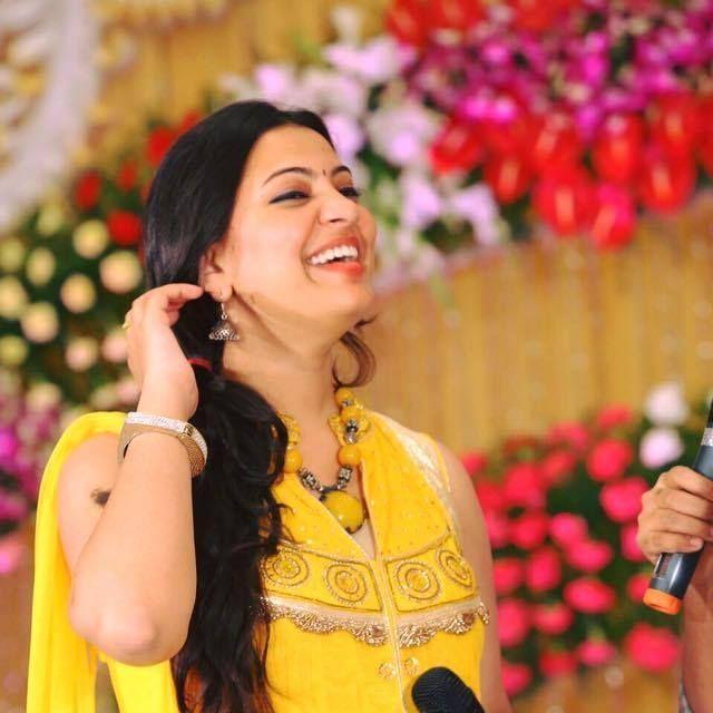 Beautiful Singer Geetha Madhuri Unseen Photos