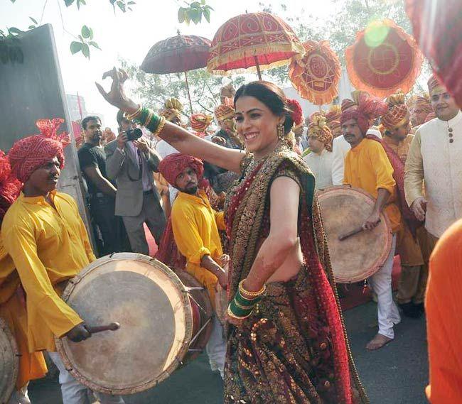 Genelia attends brother wedding with Riteish Deshmukh