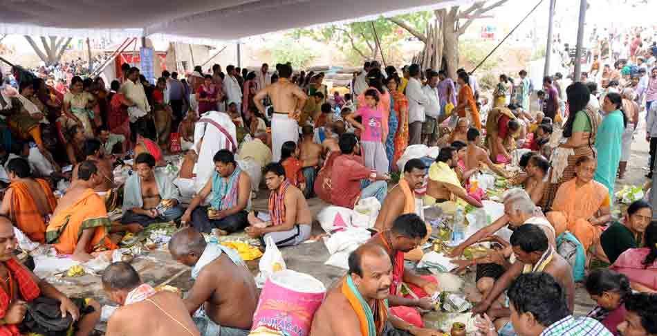 Godavari Maha Pushkaram 2nd Day Photos