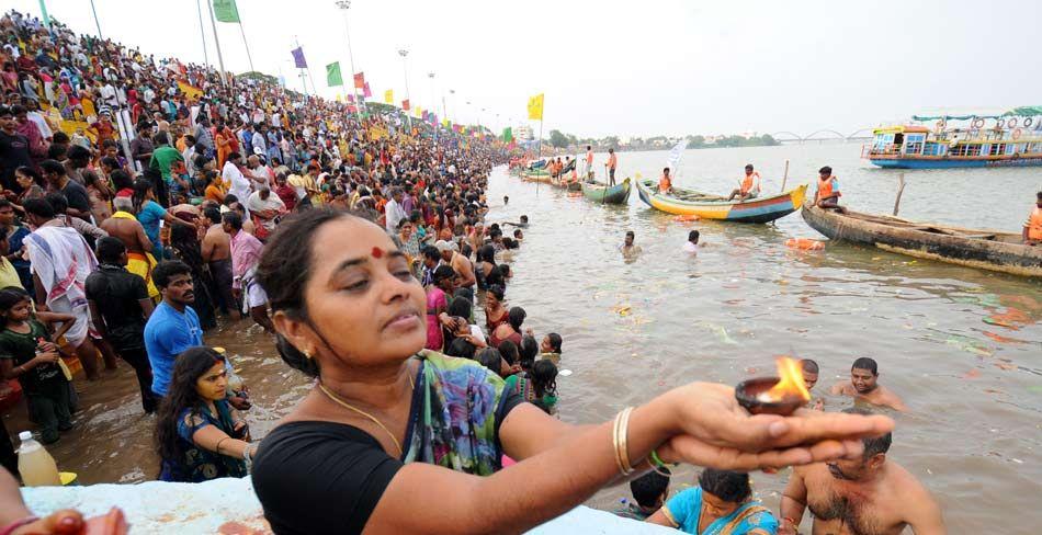 Godavari Maha Pushkaram 2nd Day Photos