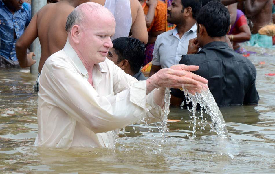 Godavari Maha Pushkaram 2nd Day Photos