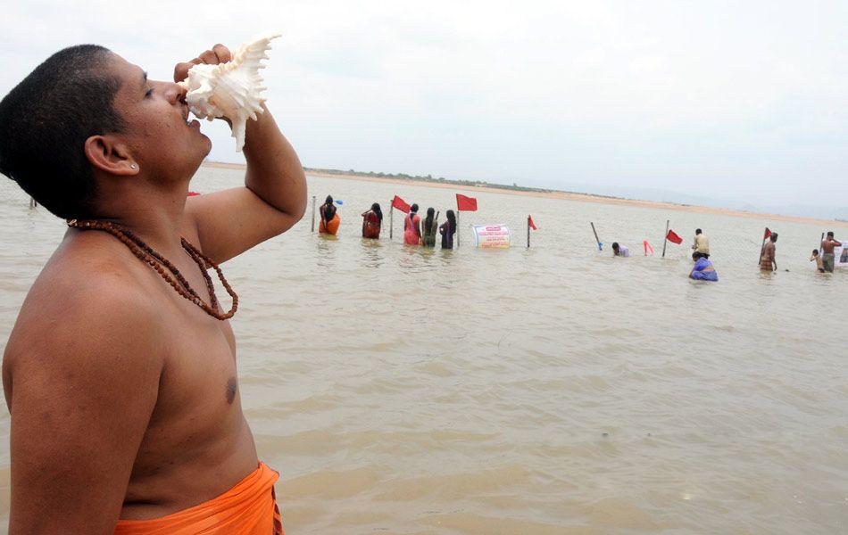 Godavari Maha Pushkaram 3rd Day Photos