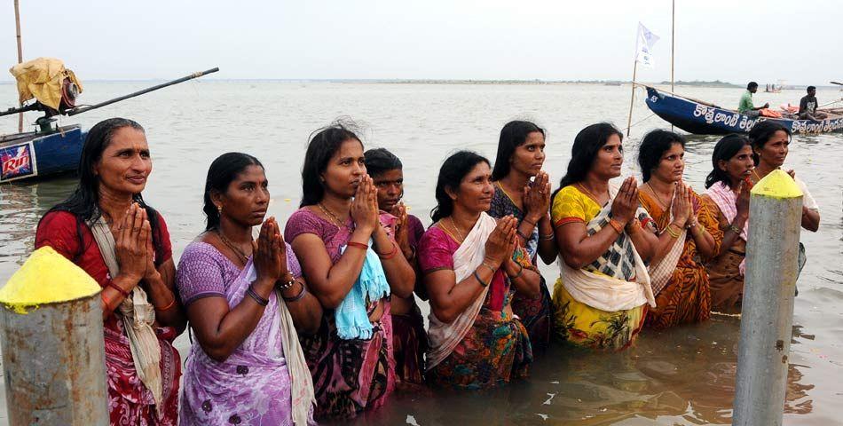 Godavari Maha Pushkaram 3rd Day Photos