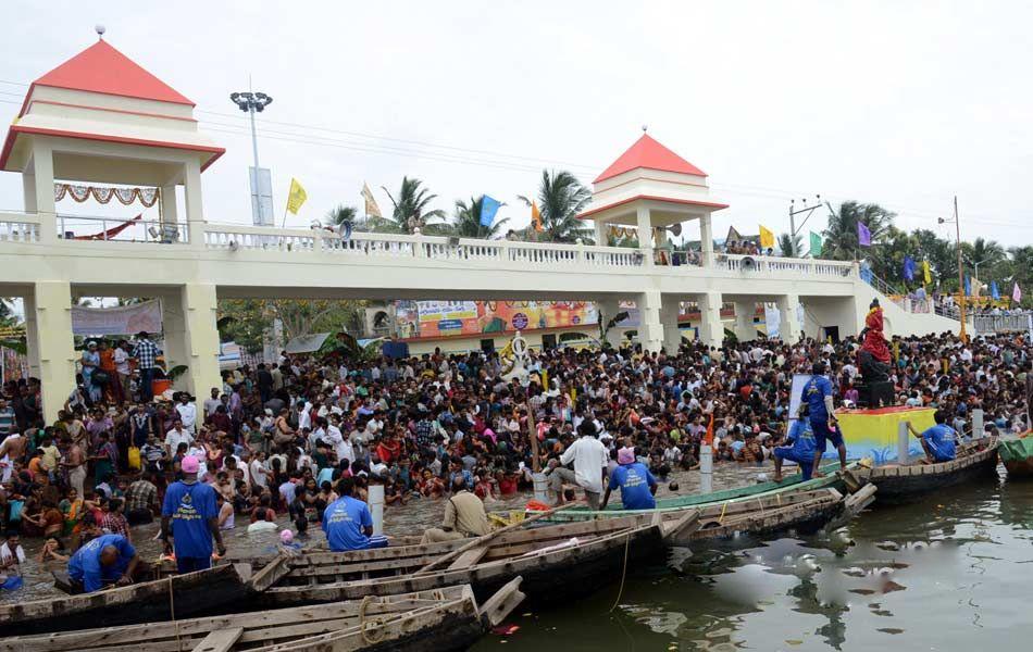 Godavari Maha Pushkaram Photos