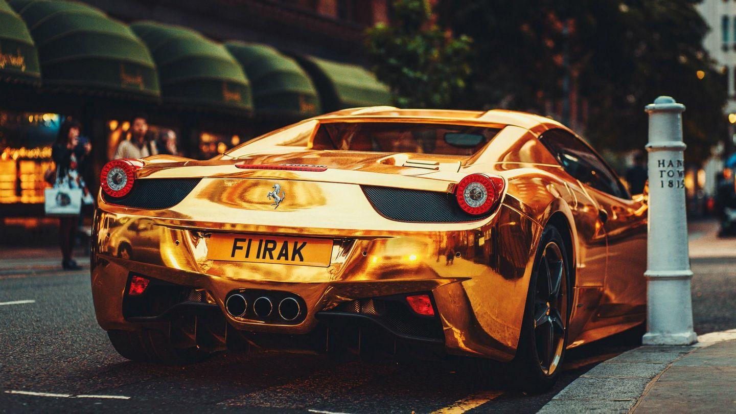 Gold Ferrari 458 Spider Stills