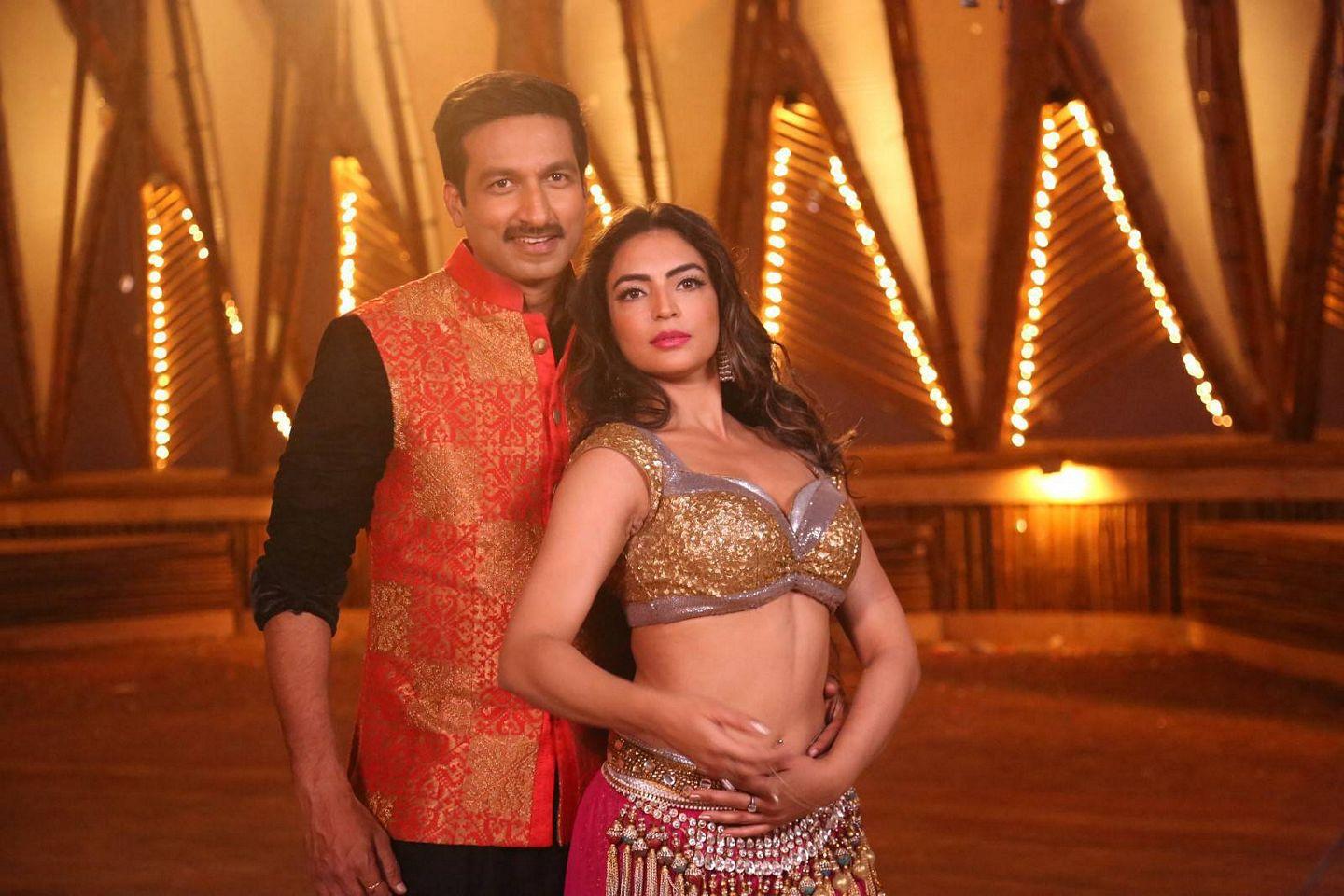 Gopichand Soukyam Movie Special Item Song Stills