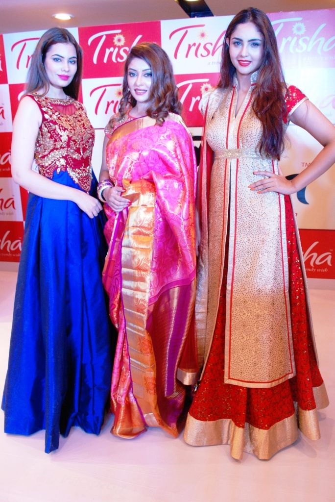 Grand fashion show of Designer Amrita Mishra