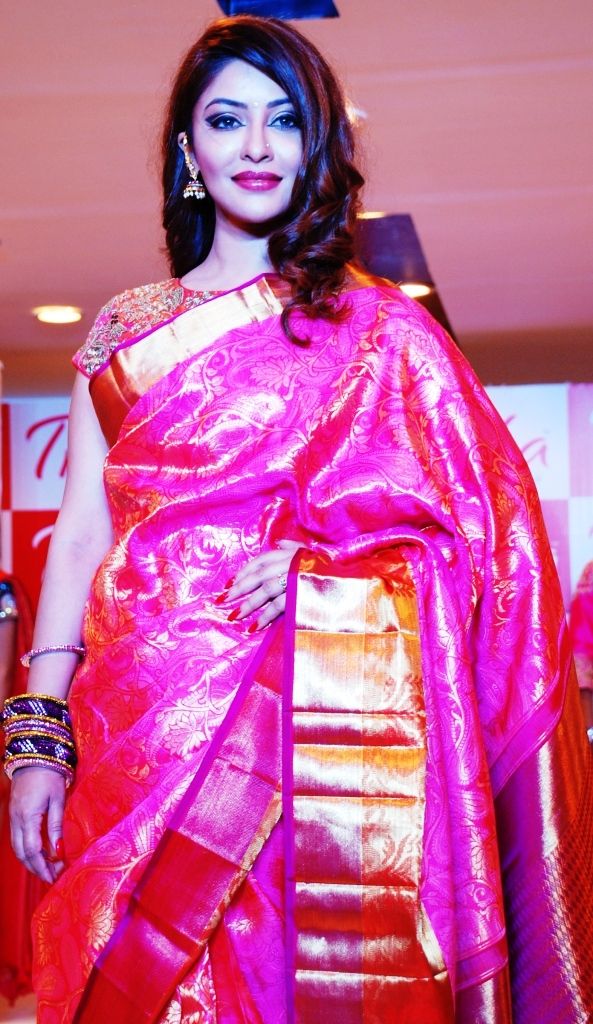 Grand fashion show of Designer Amrita Mishra