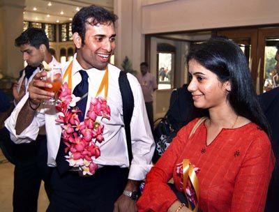 Great Cricketers with their Family rare pics