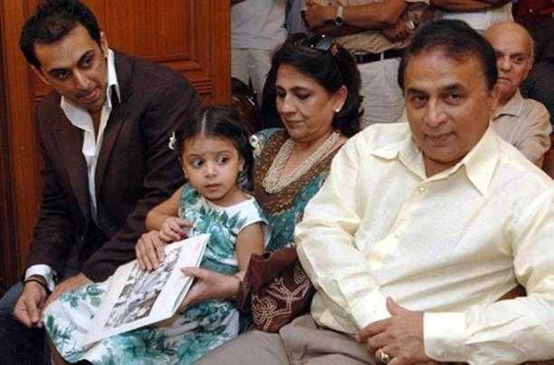 Great Cricketers with their Family rare pics