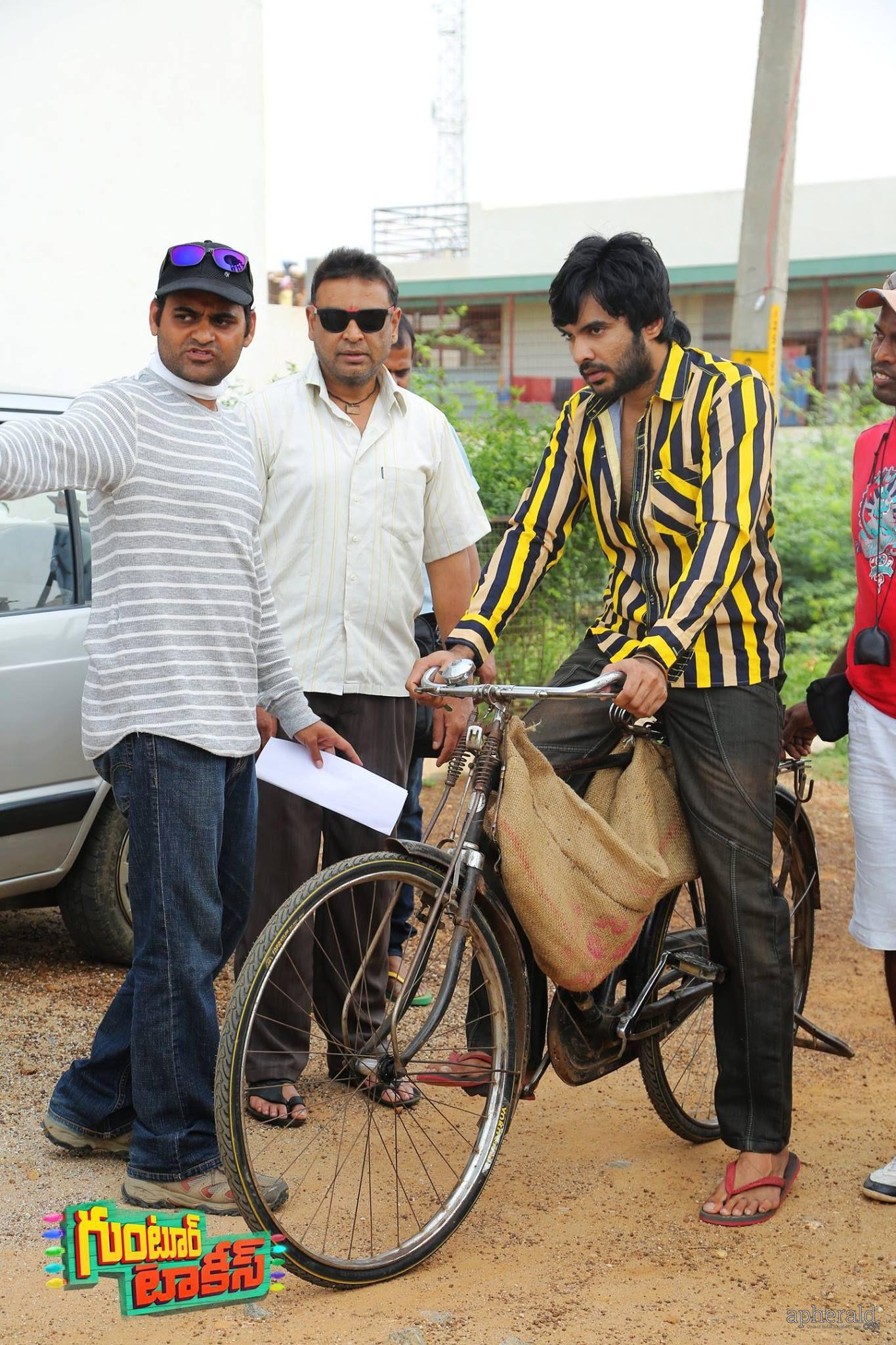 Guntur Talkies Movie working Stills