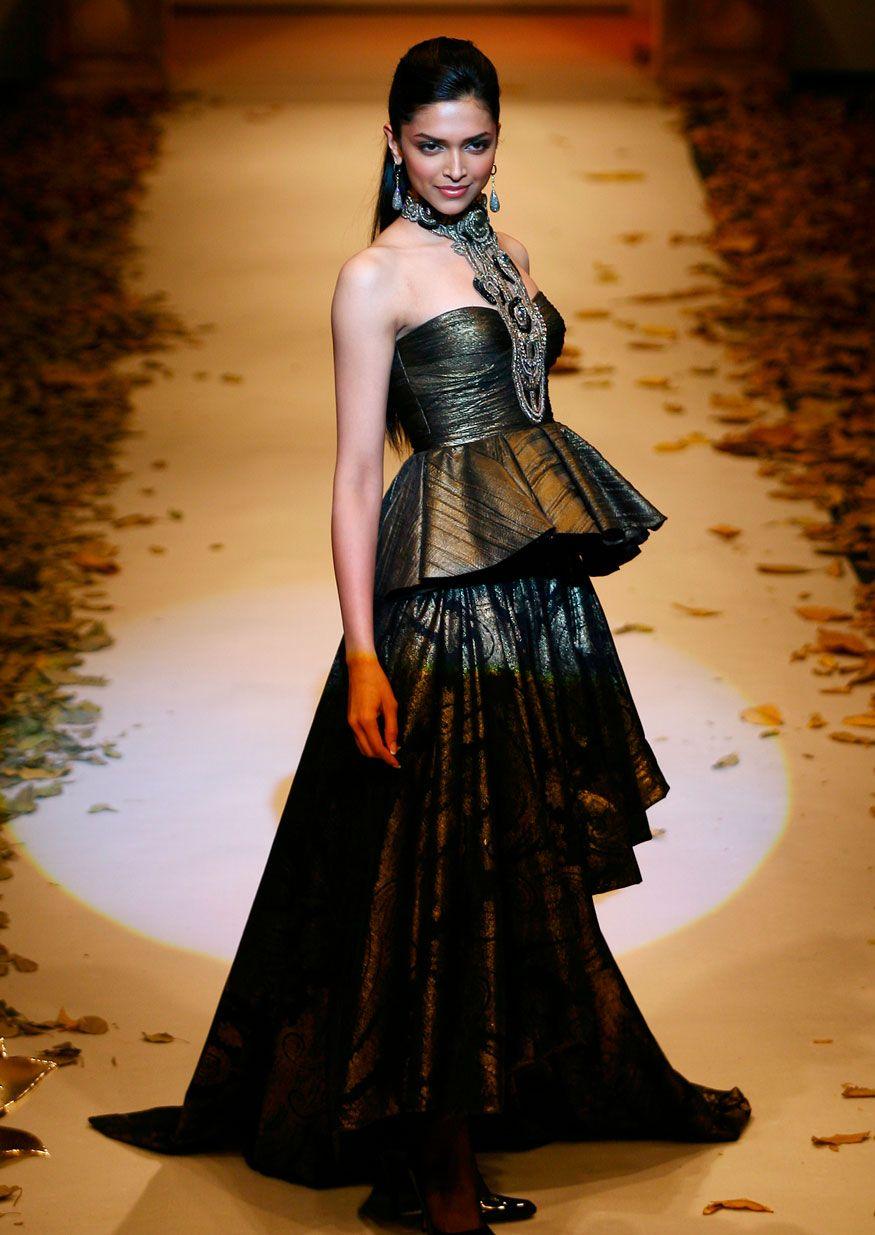 Deepika Padukone: 90 Rare & Unseen Photos Collection!