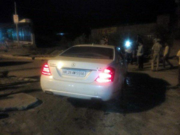 Hema Malini Injured Road Accident Photos