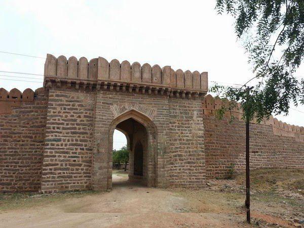 Historic Domakonda Fort Photos