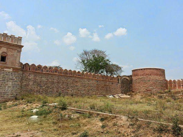 Historic Domakonda Fort Photos