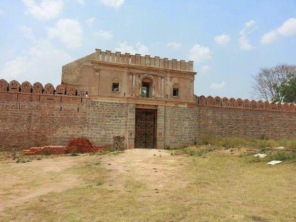 Historic Domakonda Fort Photos