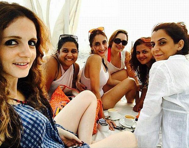 Hrithik Roshan Wife Sussanne  Vacation in Goa Pics