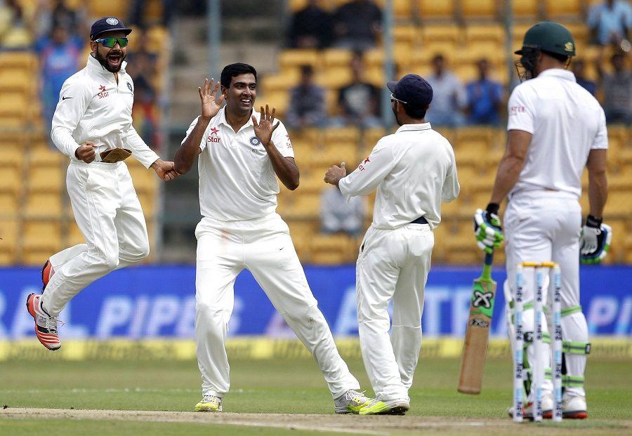 India v South Africa at Bangalore Test Photos